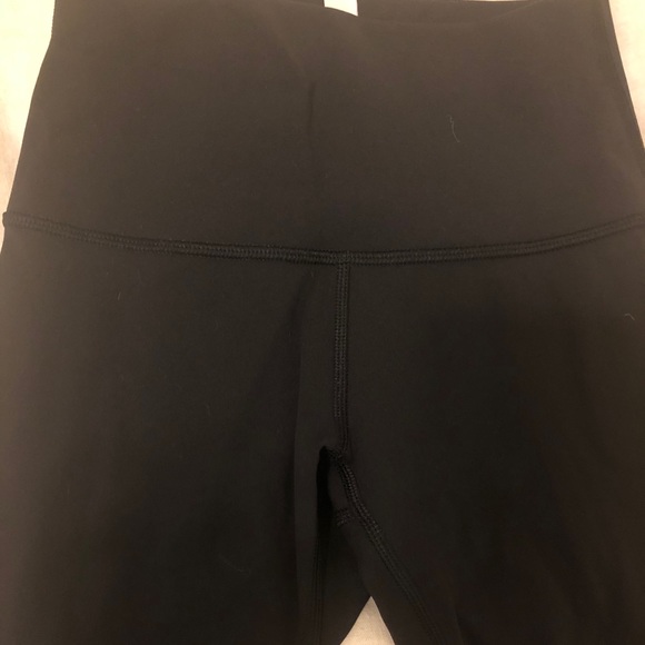 Lululemon Wunder Train High Rise Crop 21” - Picture 3 of 10